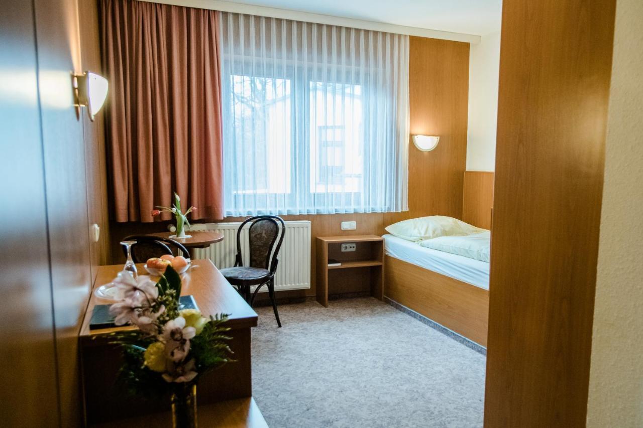 Hotel Mueller Genthin Buitenkant foto