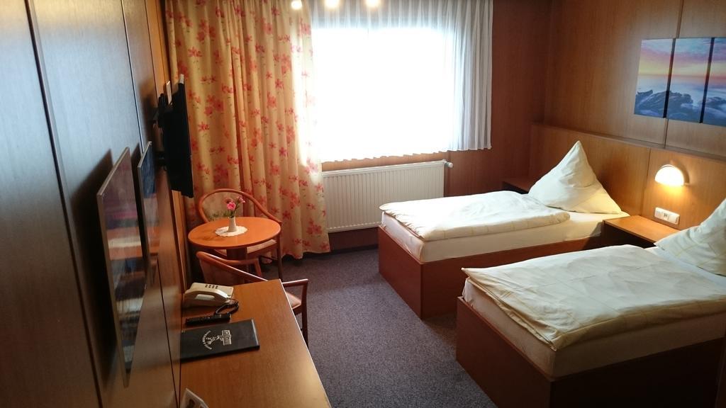 Hotel Mueller Genthin Kamer foto